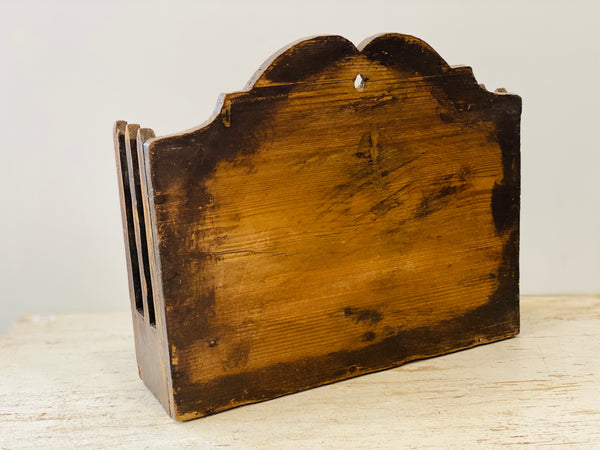 Petit meuble à (faux) tiroirs