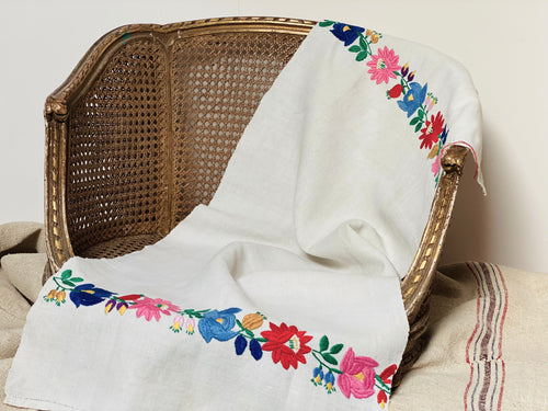 Torchon brodé