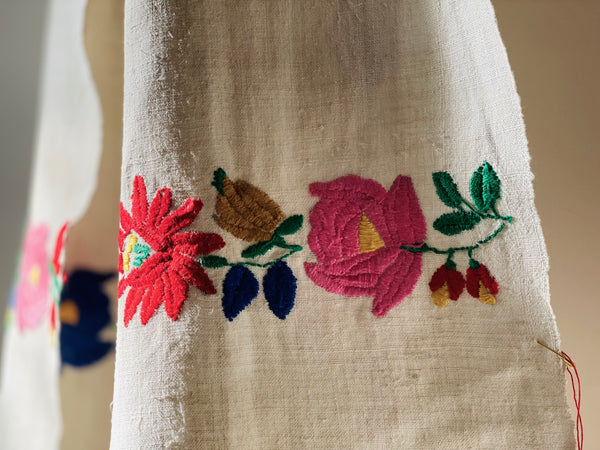 Torchon brodé